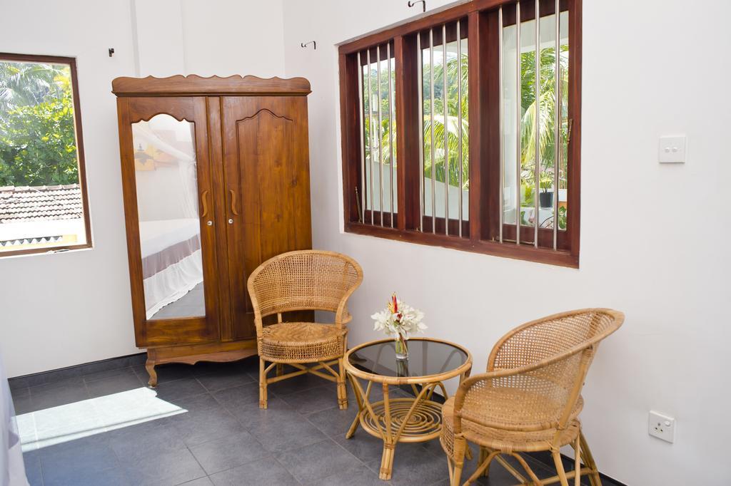 Bedspace Unawatuna Bagian luar foto