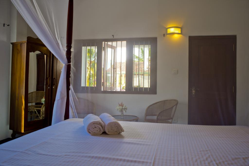 Bedspace Unawatuna Bagian luar foto