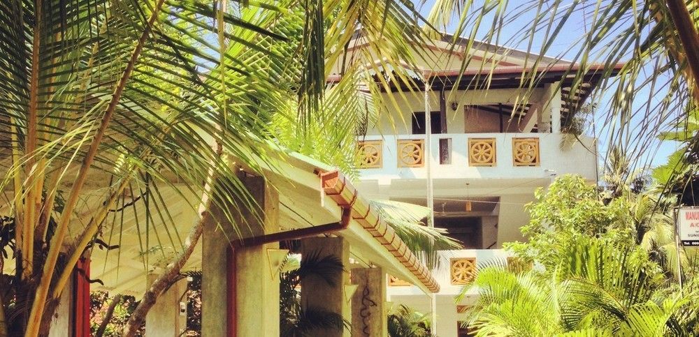 Bedspace Unawatuna Bagian luar foto