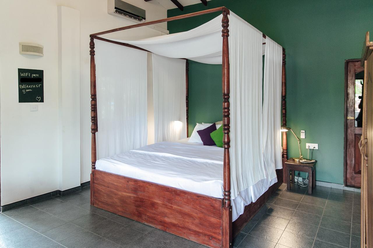 Bedspace Unawatuna Bagian luar foto