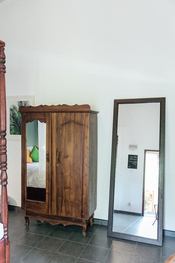 Bedspace Unawatuna Bagian luar foto