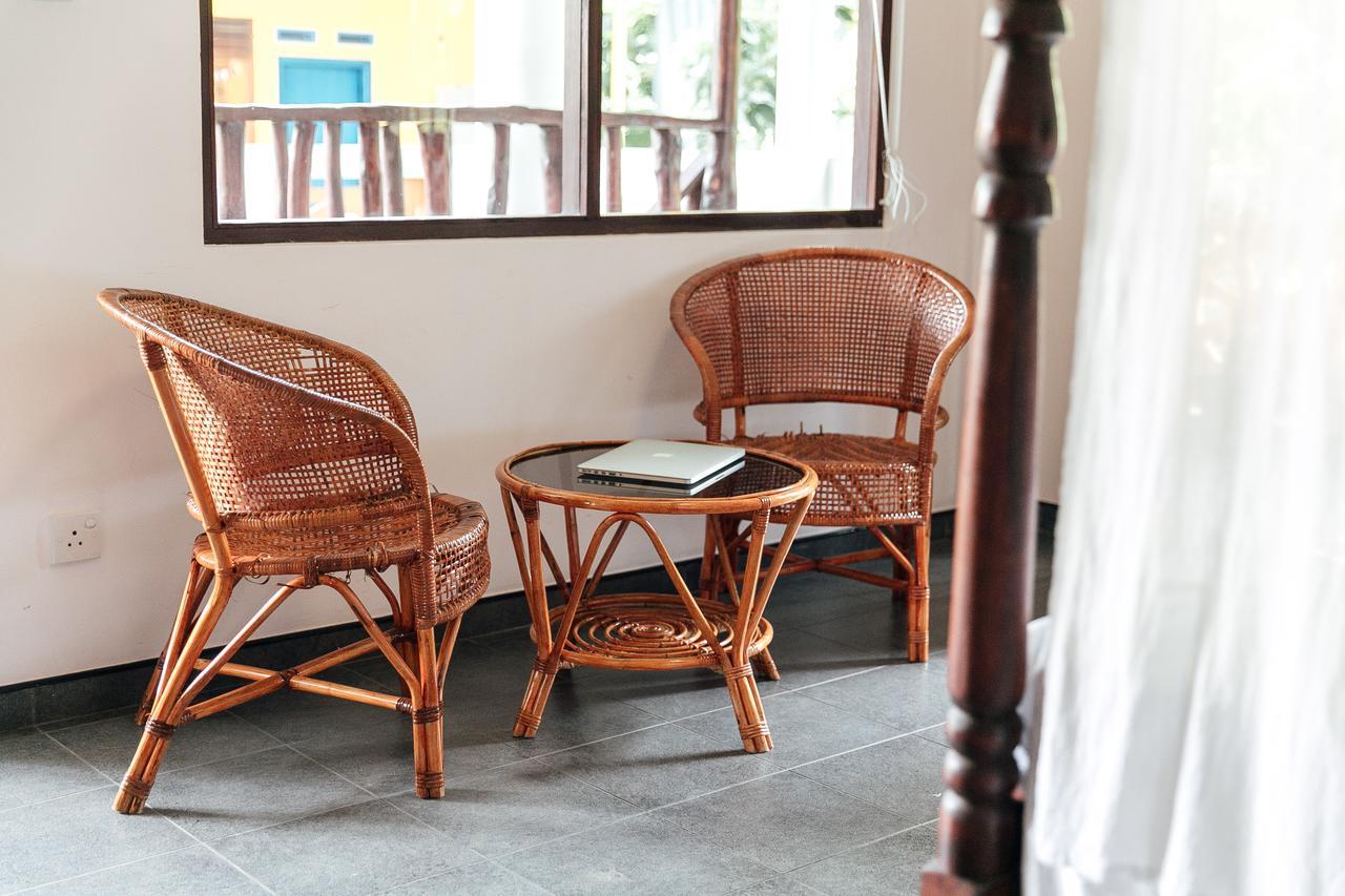 Bedspace Unawatuna Bagian luar foto